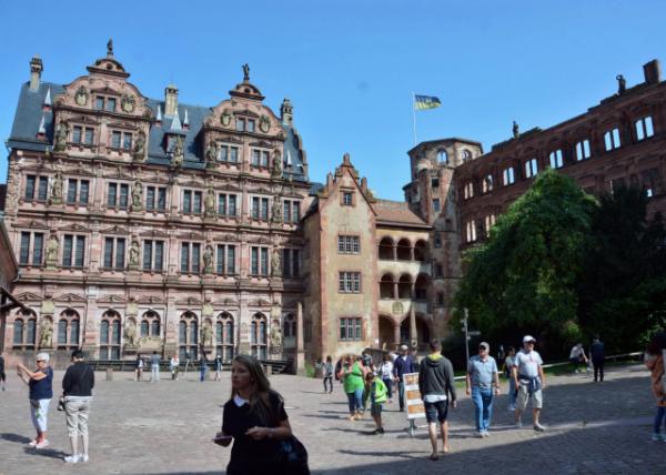 2017-08-20_Heidelberg Castle_Interior Courtyard ͥԺ-50001.JPG