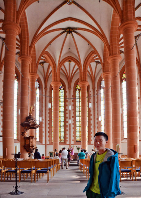 2017-08-20_Church of the Holy Spirit_Nave0001.JPG