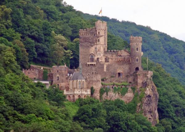 2017-08-19_Trechtingshausen_Rheinstein Castle0001.JPG