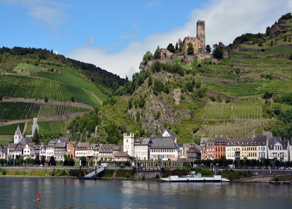 2017-08-19_Kaub_Gutenfels Castle @ Rheinkilometer 546-50001.JPG