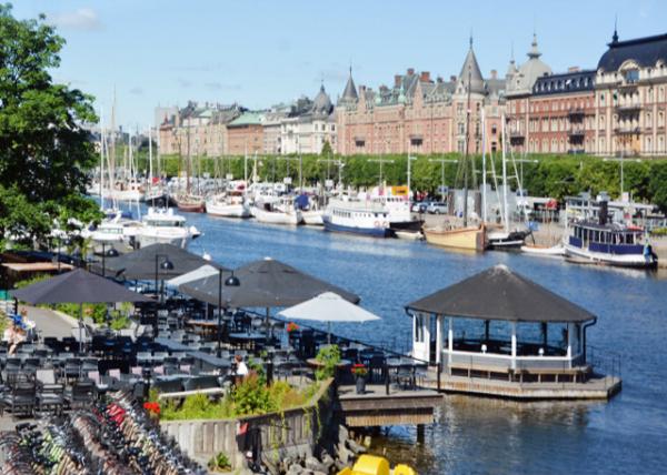 2016-07-04_Harbour of Skeppsbron_ the Eastern Waterfront of Gamla Stan-20001.JPG