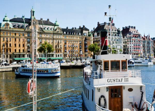 2016-07-04_Strandvägen Viewed from Djurgårdsbron-10001.JPG