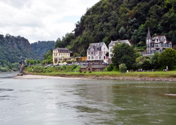 2017-08-19_St Goar_Navigation Signals for the Loreley-40001.JPG