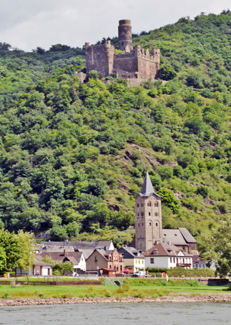 2017-08-19_Wellmich_Maus Castle above St Martin Catholic Church ʥ֮-10001.JPG
