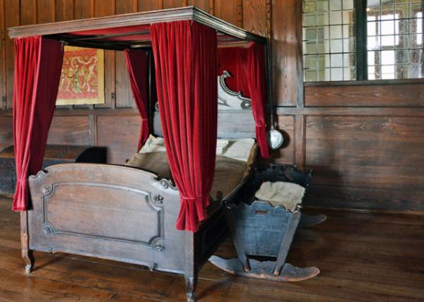 2017-08-19_Bedchamber Է0001.JPG