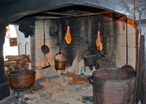 2017-08-19_Kitchen_Fireplace ¯0001.JPG