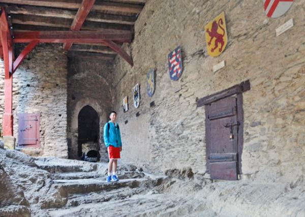 2017-08-19_Riders' Stairway-10001.JPG