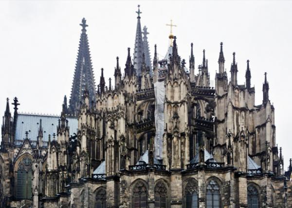 2017-08-18_Kölner Dom_The Flying Buttresses & Pinnacles of the Medieval West End ķ-10001.JPG