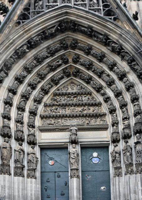 2017-08-18_Kölner Dom_The Entrance from the South-20001.JPG