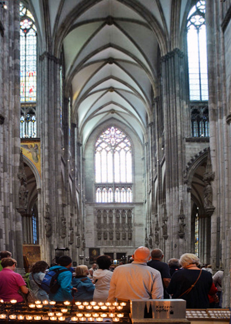 2017-08-18_Kölner Dom_Interior of the Medieval East End_ Showing the Extreme Height Ͷ_չʾø߶-40001.JPG
