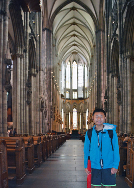 2017-08-18_Kölner Dom_The Nave Looking East е-20001.JPG