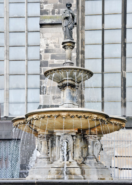 2017-08-18_Fountain_Petrusbrunnen @ Domplatte ³˹Ȫ0001.JPG