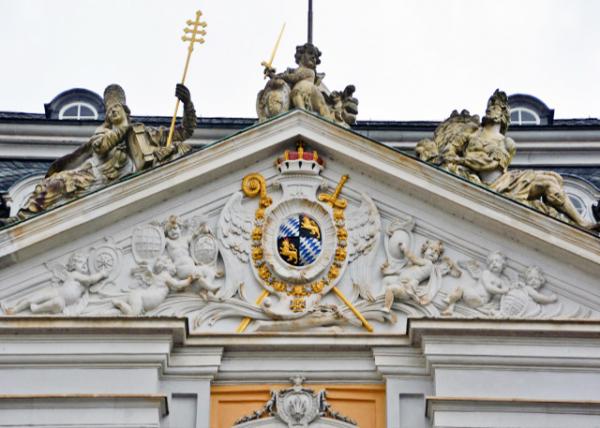 2017-08-18_Pediment of the West Façade w Orangery in the Foreground -10001.JPG