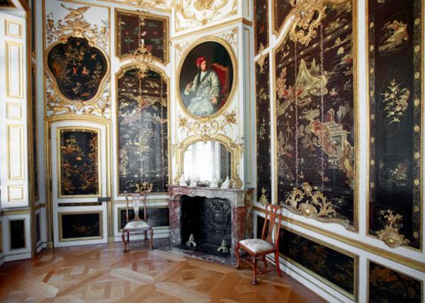 2017-08-18_Lacquer Cabinet ử0001.JPG