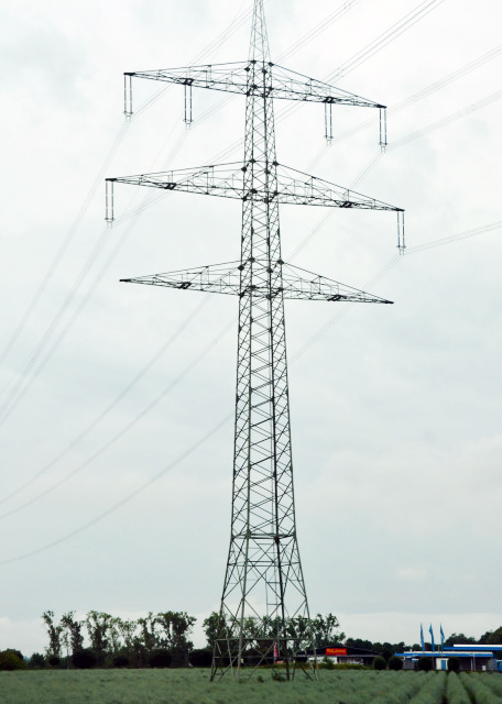 2017-08-18_Power Grid Mast 0001.JPG