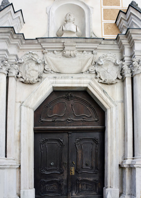 2017-07-06_Old Residence_Romanesque Door-Piece of 1180 1180ʽ0001.JPG