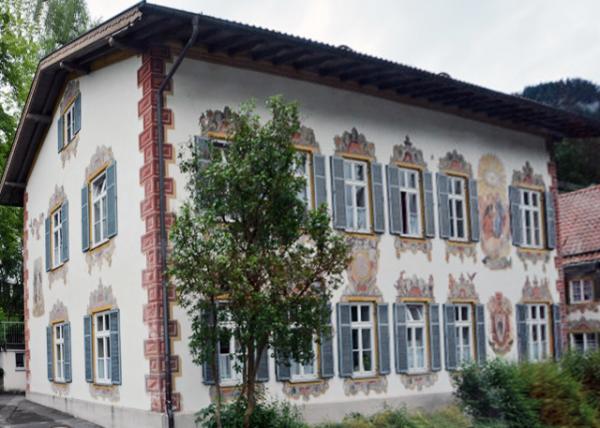 2017-07-02_Oberammergau_Lftlmalerei Decorating Home_Scene of Little Red Riding Hood-110001.JPG