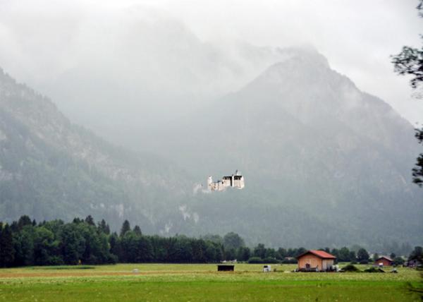 2017-07-02_Cloud-Clogged Neuschwanstein in Bavarian Alps ͷ˹ɽ}F@Z-20001.JPG