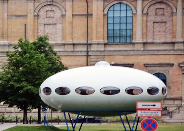 2017-07-03_Die Neue Sammlung_Futuro House Ʋݡδ֮ҡ0001.JPG