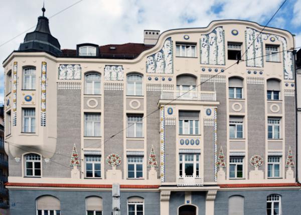 2017-07-03_Leopoldstraße_Art Nouveau House 0001.JPG