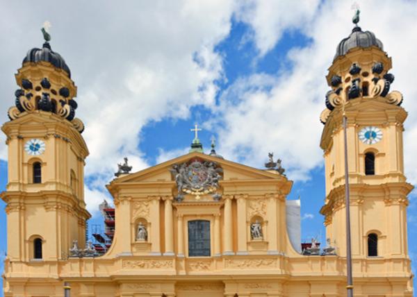 2017-07-01_Theatinerkirche St. Kajetan_DomeTowers -20001.JPG