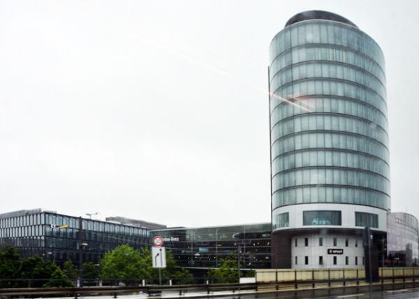 2017-07-02_Sequana Tower - Bouygues Telcom {Ů-10001.JPG