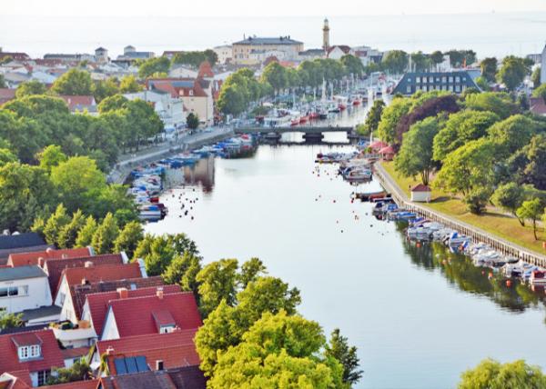 2016-06-28_Warnemunde_Yacht Harbour ͧ0001.JPG