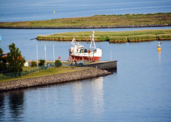 2016-06-28_Warnemunde_Pier ͷ0001.JPG