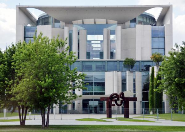 2016-06-28_German Chancellery ¹-10001.JPG