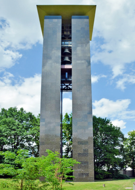 2016-06-28_Carillon in Berlin-Tiergarten 0001.JPG