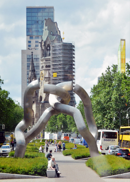 2016-06-28_Sculpture of Berlin & Kaiser Wilhelm Memorial Church ܡ֡ʵۼ-20001.JPG