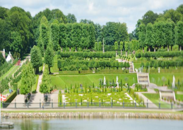 2016-07-06_Frederiksborg Gardens_Baroque Park w Its Cascading Water Feature in the Background ˹԰䱳ٲˮ0001.JPG