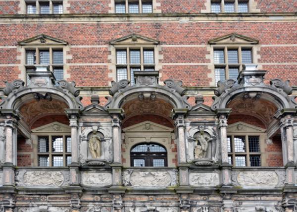2016-07-06_Frederiksborg Castle_Façade of Entrance 0001.JPG