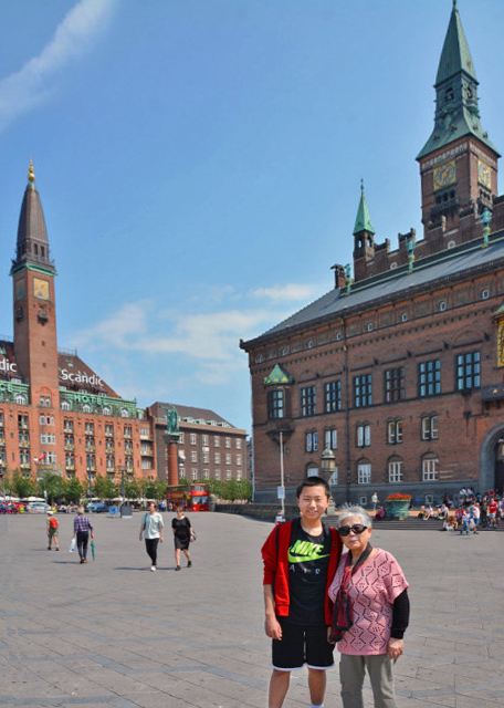 2016-06-25_Town Hall Sq-20001.JPG