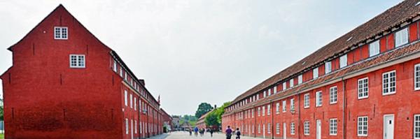 2016-06-25_Kastellet Citadel_Rows of the Barracks ʿӪ0001.JPG
