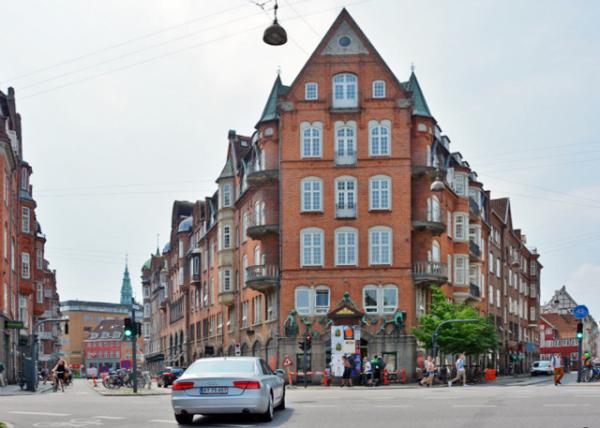 2016-06-25_Danske Bank the Largest Bank in Denmark С0001.JPG