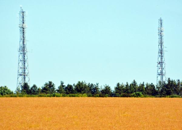 2016-07-19_Wiltshire_Signal Towers ź0001.JPG