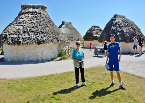 2016-07-19_Stonehenge Neolithic Houses ʯסլģ-10001.JPG