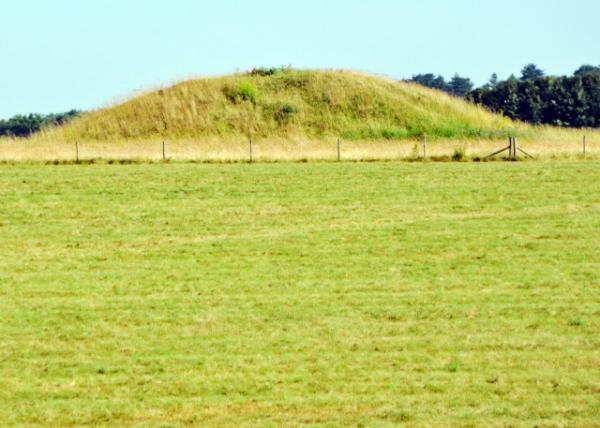 2016-07-19_Stonehenge_Normanton Down Barrows between 2600 and 1600 BC Ԫǰ26001600ŵٵĹ0001.JPG
