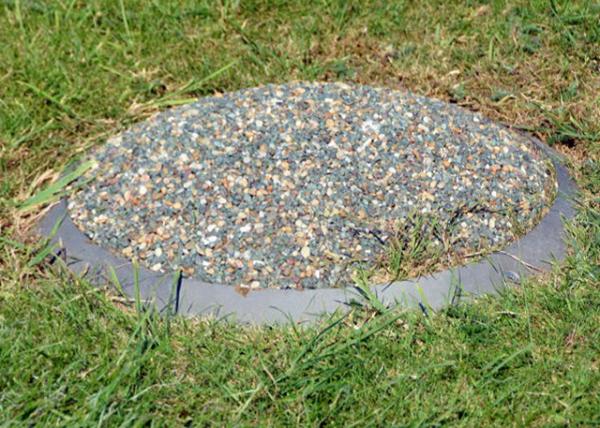 2016-07-19_Stonehenge_Aubrey Hole Marker ²ﶴ0001.JPG