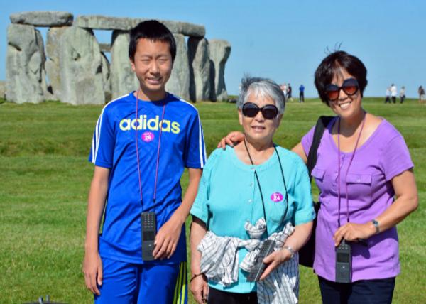 2016-07-19_Stonehenge_Horseshoe of Sarsen Trilithons ɰʯ-30001.JPG