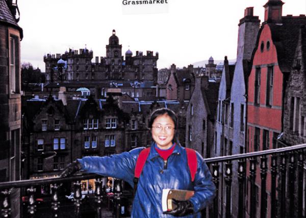 1998-12-29_Edinburgh_Grassmarket.jpg