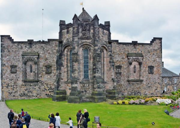 2016-07-16_Edinburgh Castle_Scottish Natl War Memorial ոս-30001.JPG