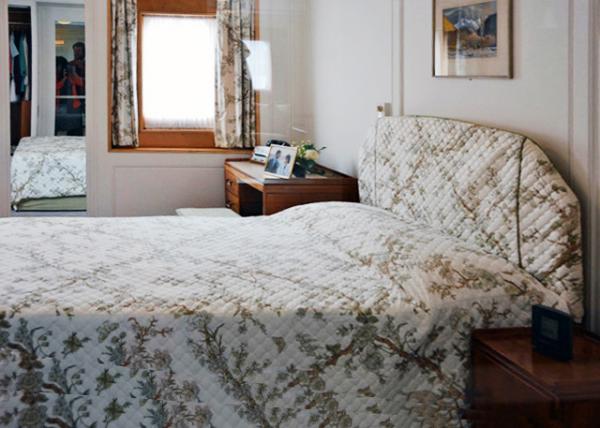 2016-07-16_Royal Yacht Britannia_Guest Cabin Ͳ0001.JPG