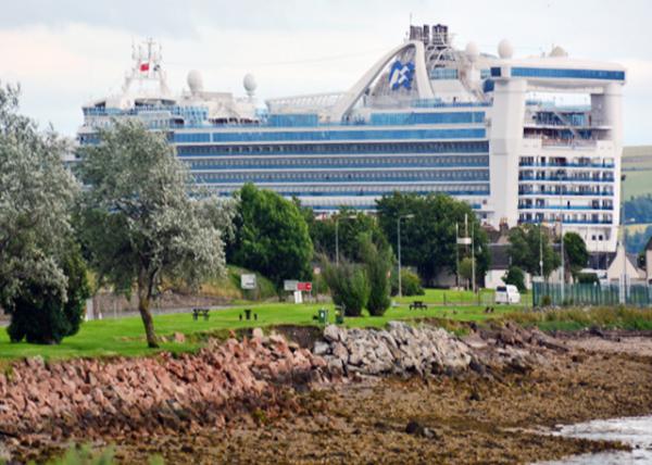 2016-07-15_Caribbean Princess in Cromarty Firth ͣڻϵĹձȺ-10001.JPG