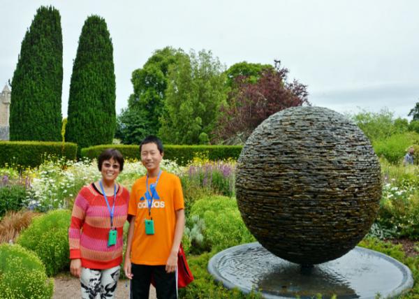2016-07-15_Cawdor Castle_The Sun Slate Sculpture-20001.JPG