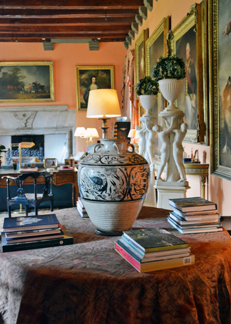 2016-07-15_Cawdor Castle_Drawing Rm -10001.JPG