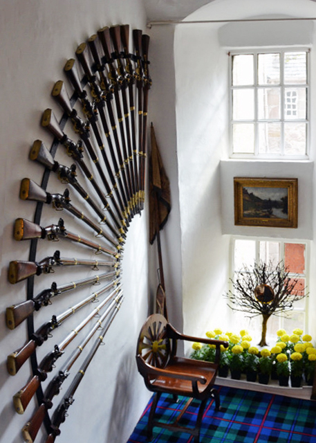 2016-07-15_Cawdor Castle_Front Stairs-20001.JPG