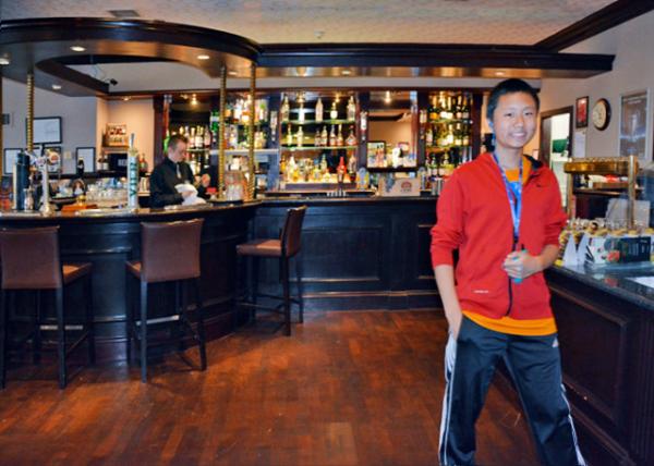 2016-07-15_Mercure Inverness Hotel_Bar ����˹���ӾƵꡤ�ư�0001.JPG