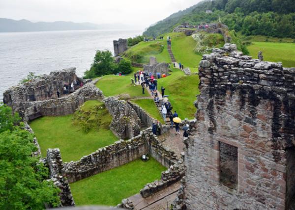 2016-07-15_Urquhart Castle_Hall Range -20001.JPG